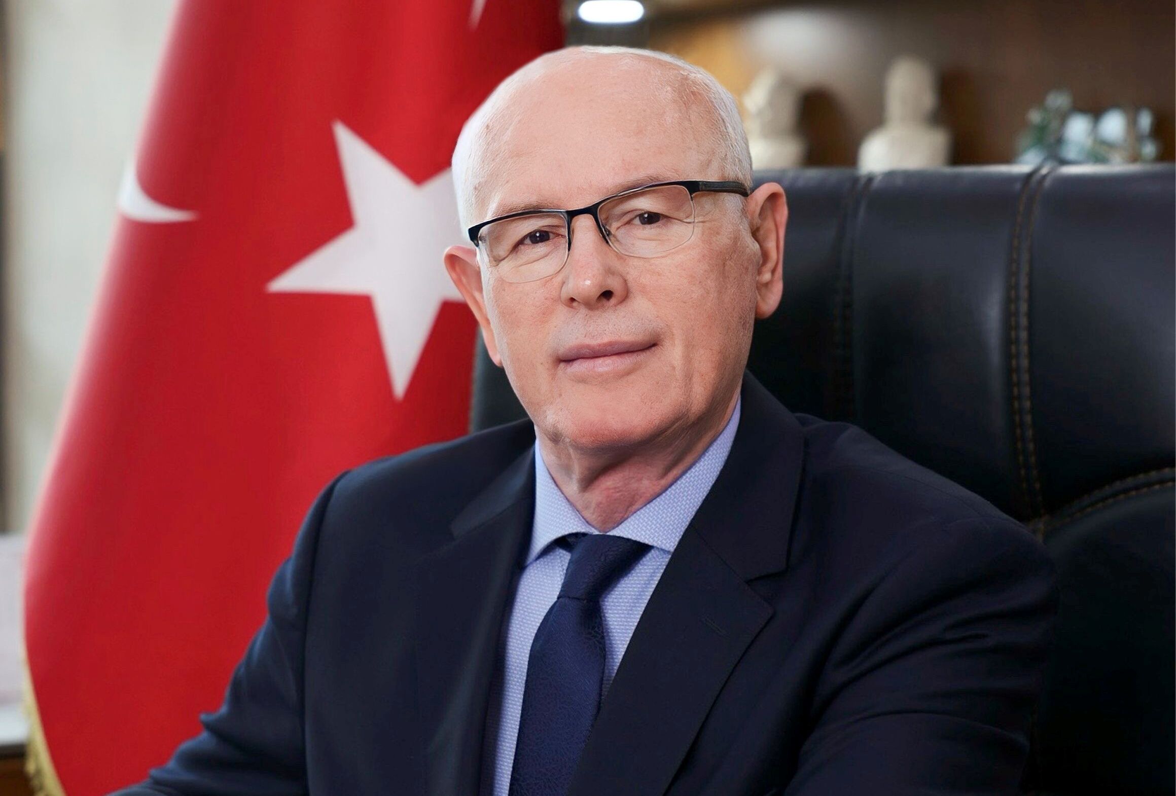 Başkan Kurt'un Babalar Günü mesajı