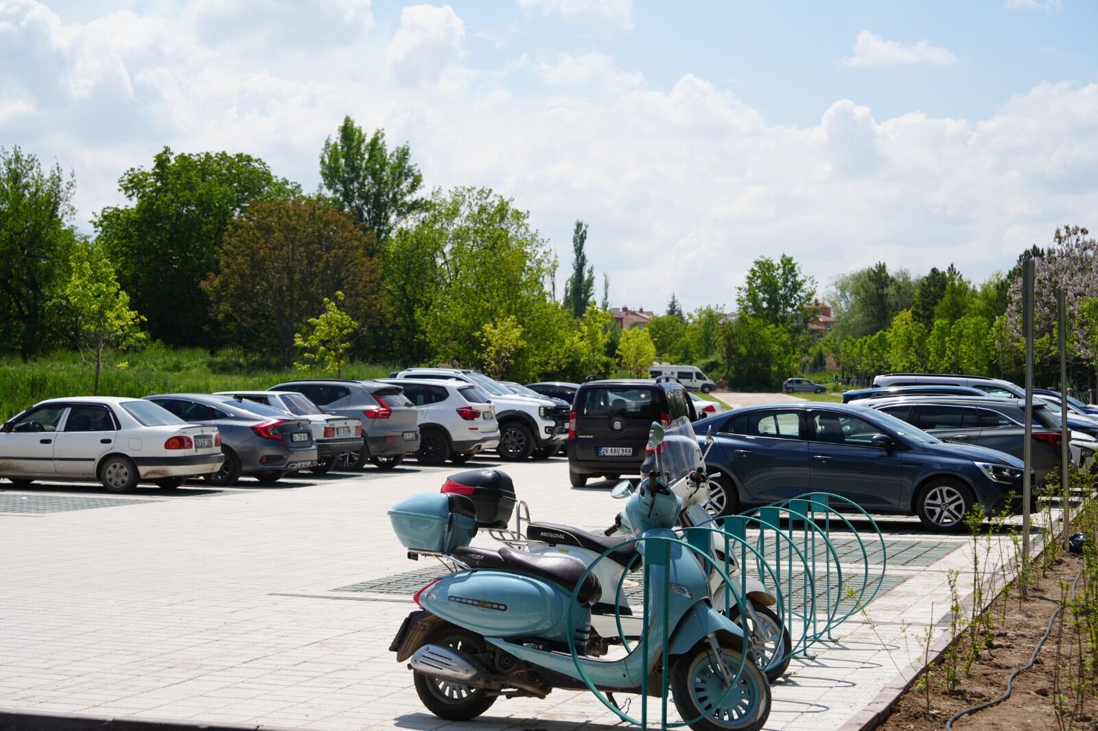Kanlıkavak'ta ücretsiz otopark hizmete açıldı