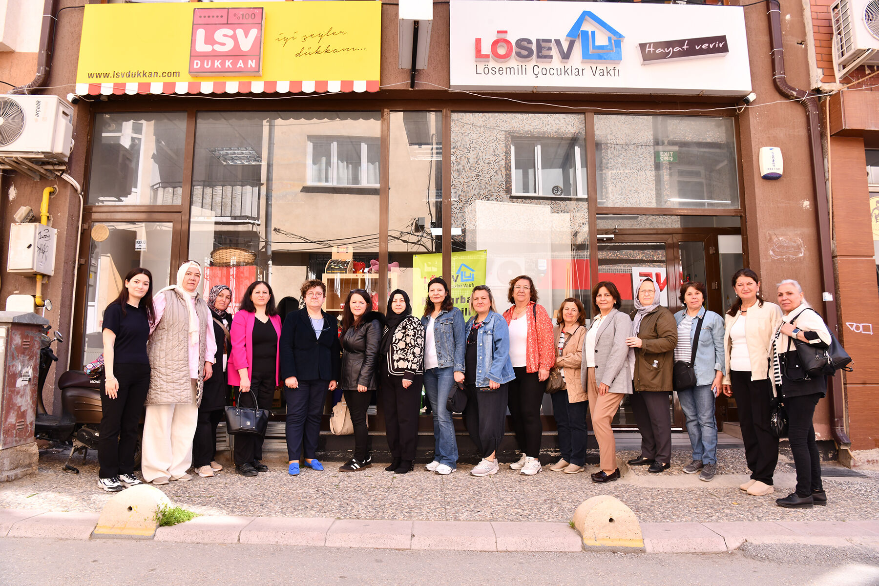 Kadınlardan LÖSEV'e anlamlı ziyaret