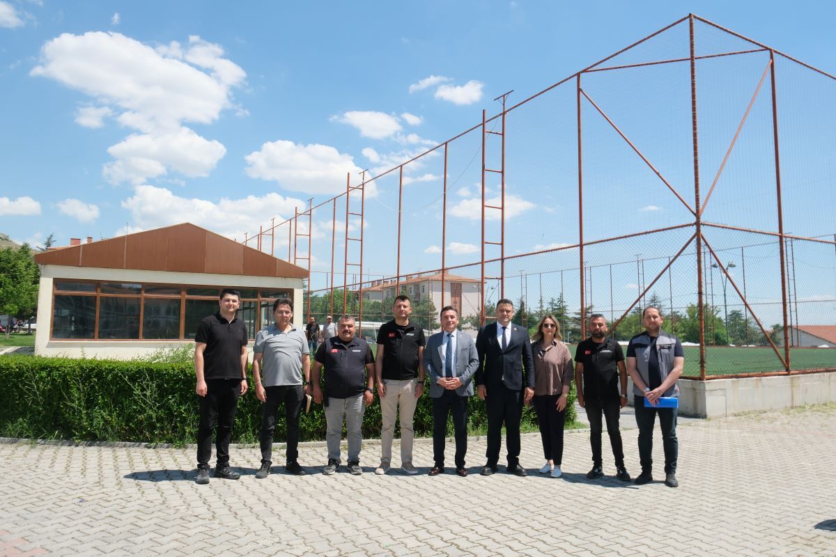 Sivrihisar Spor Kompleksi'nde hummalı çalışma başladı