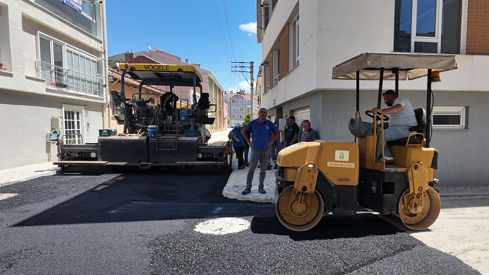 Ertuğrulgazi'de asfalt yenileme çalışmaları sürüyor