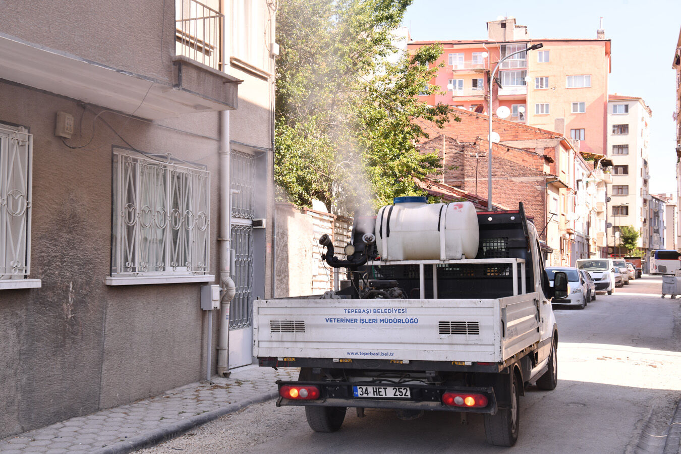 Tepebaşı'nda haşerelere karşı mücadele aralıksız sürüyor
