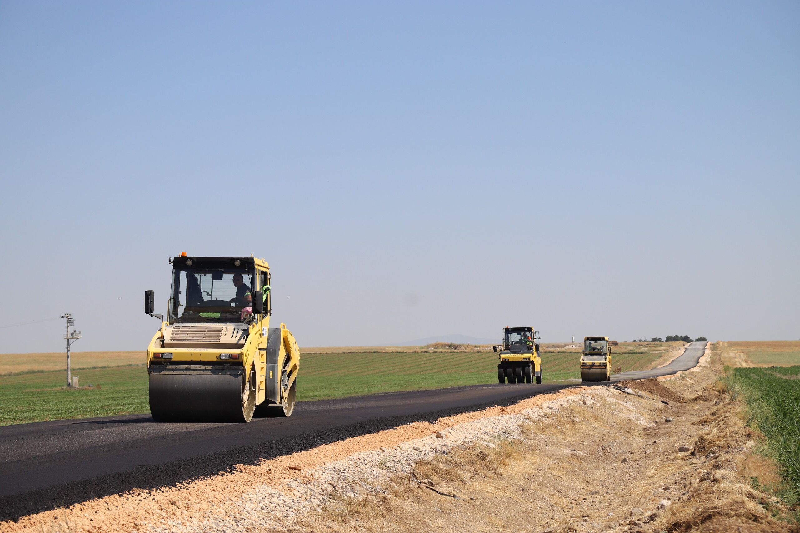 Yenikent-Yazıdere yolu yenileniyor
