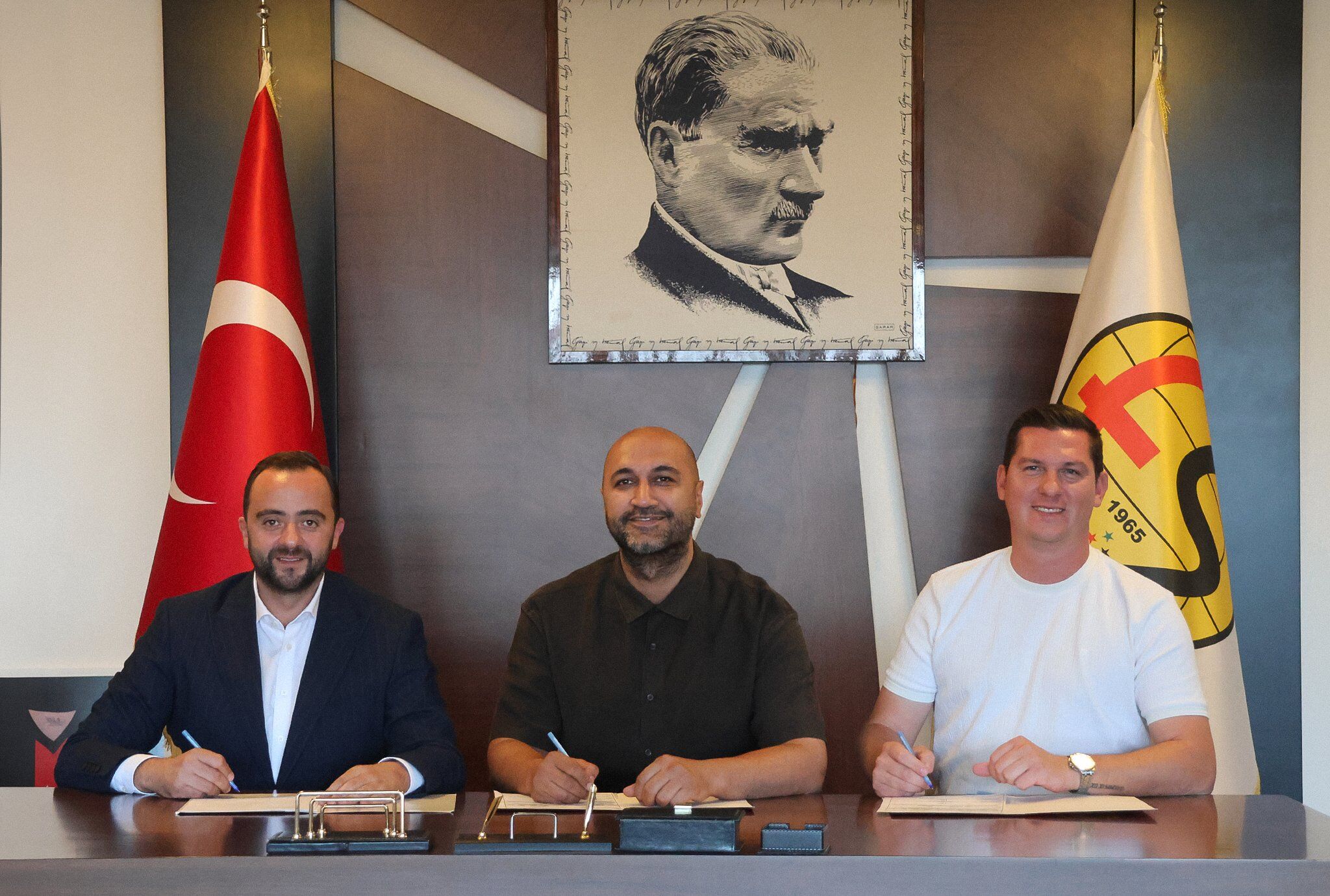 Eskişehirspor Basketbol Akademisi için imzalar atıldı