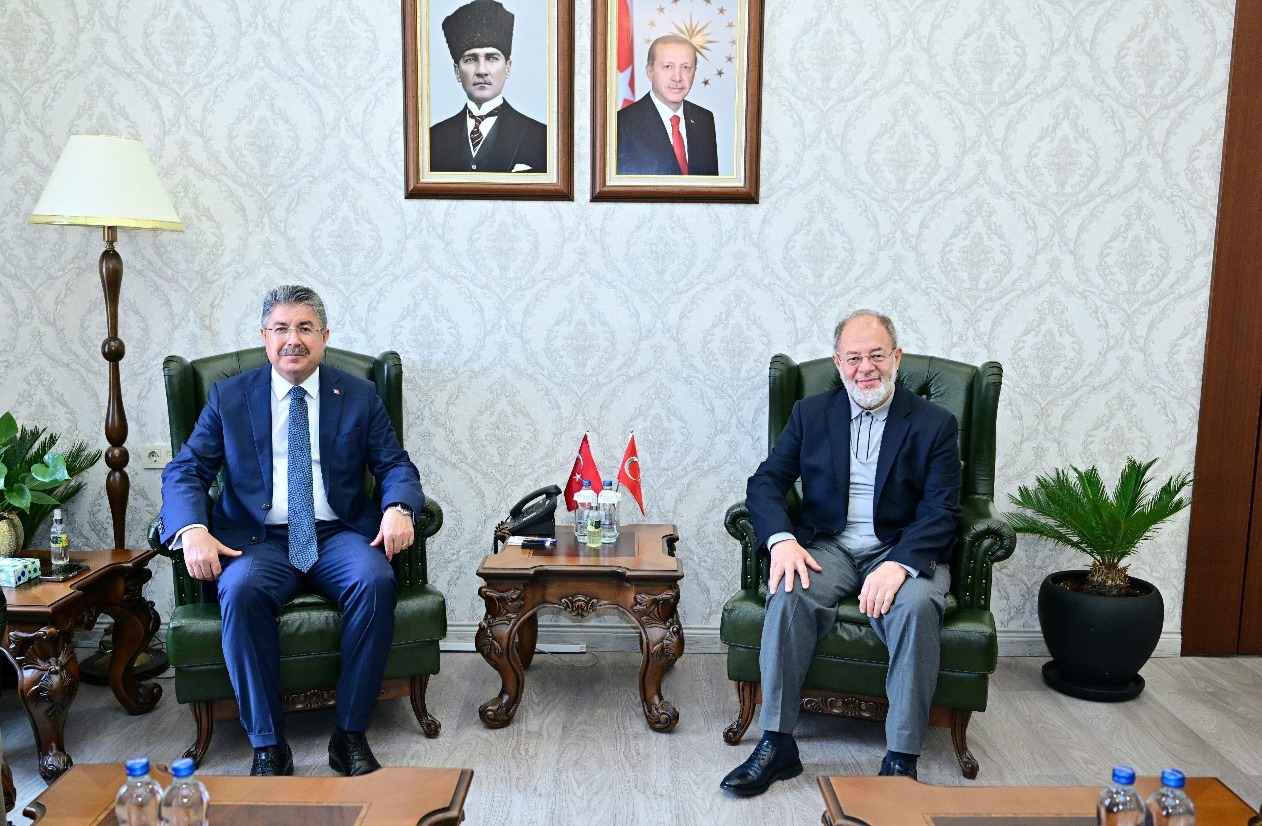 Recep Akdağ, Vali Yılmaz'ı ziyaret etti