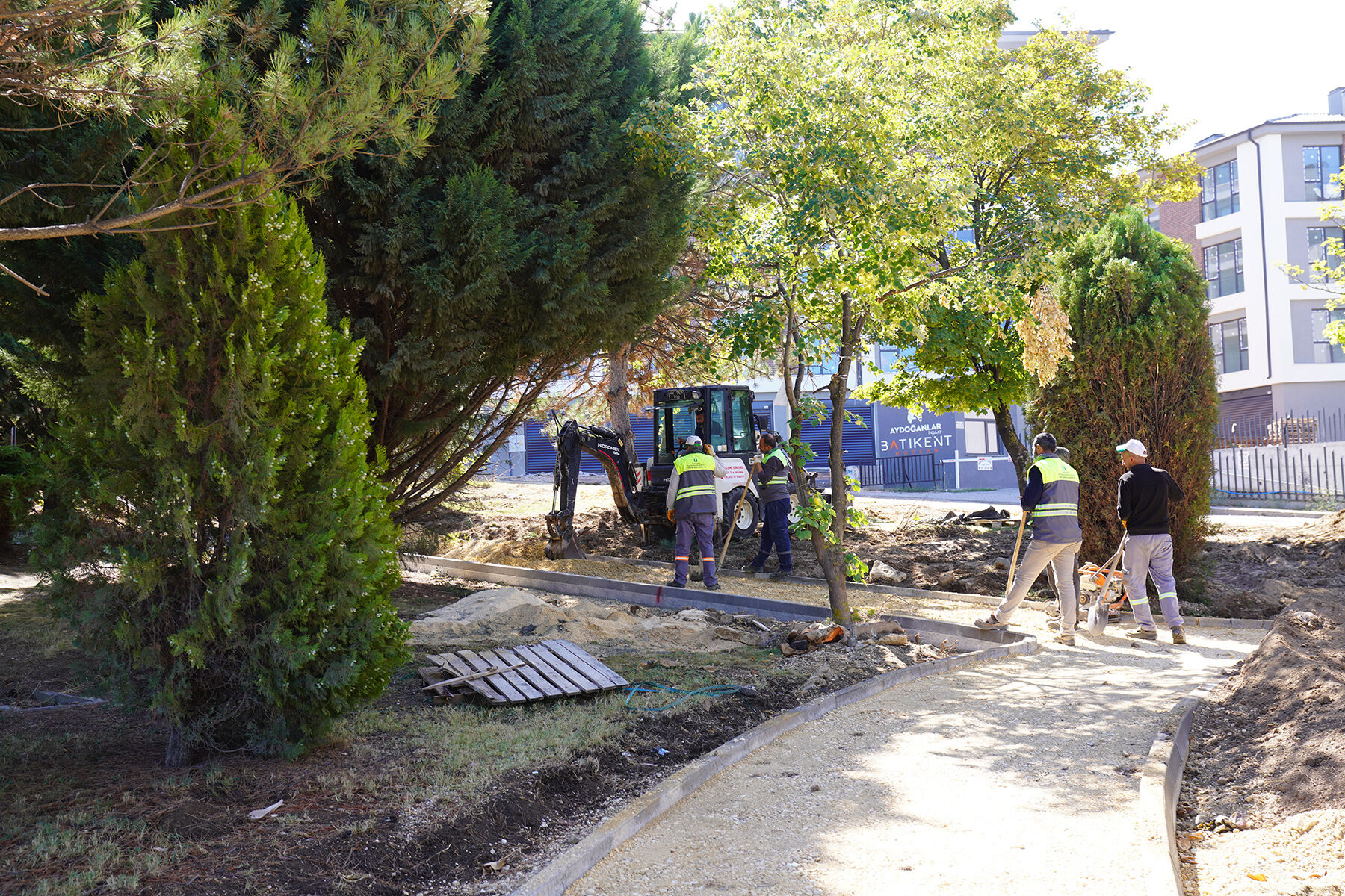 Tepebaşı'ndaki parklar bir bir yenileniyor