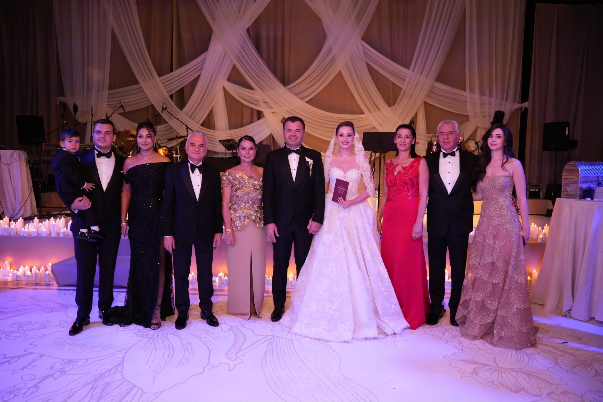 Dillere destan düğünde Zeynep ve Egemen, mutluluğa 'Evet' dedi