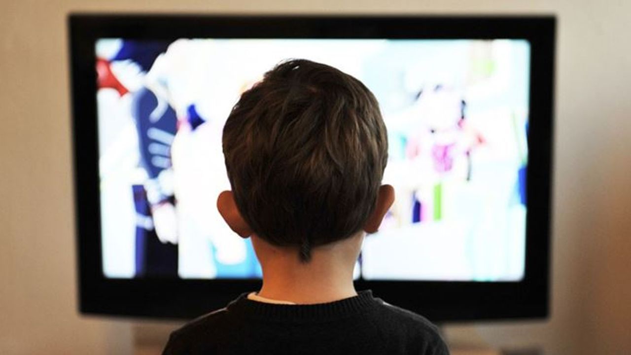 Çocuklar çizgi film değil, dizi izliyor