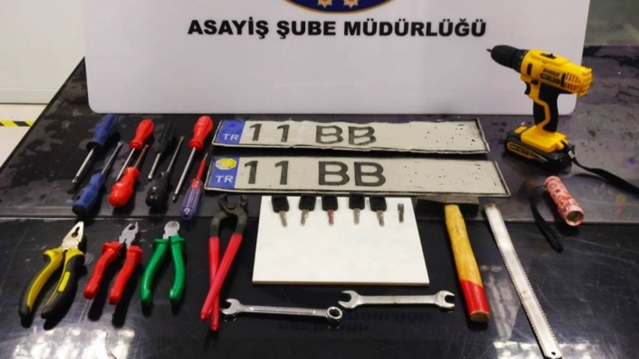 Oto faresi polisten kaçamadı