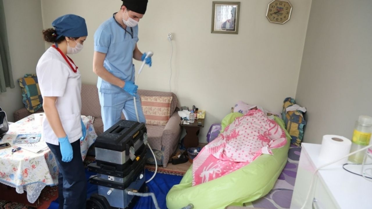 Evde bakım hizmetleri devam ediyor