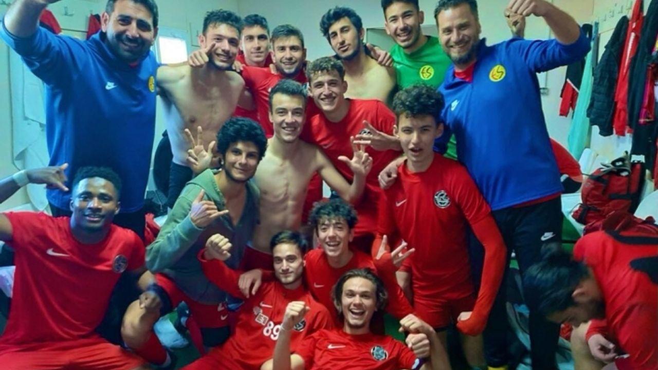 Hamed şov yaptı U19'lar deplasmanda kazandı