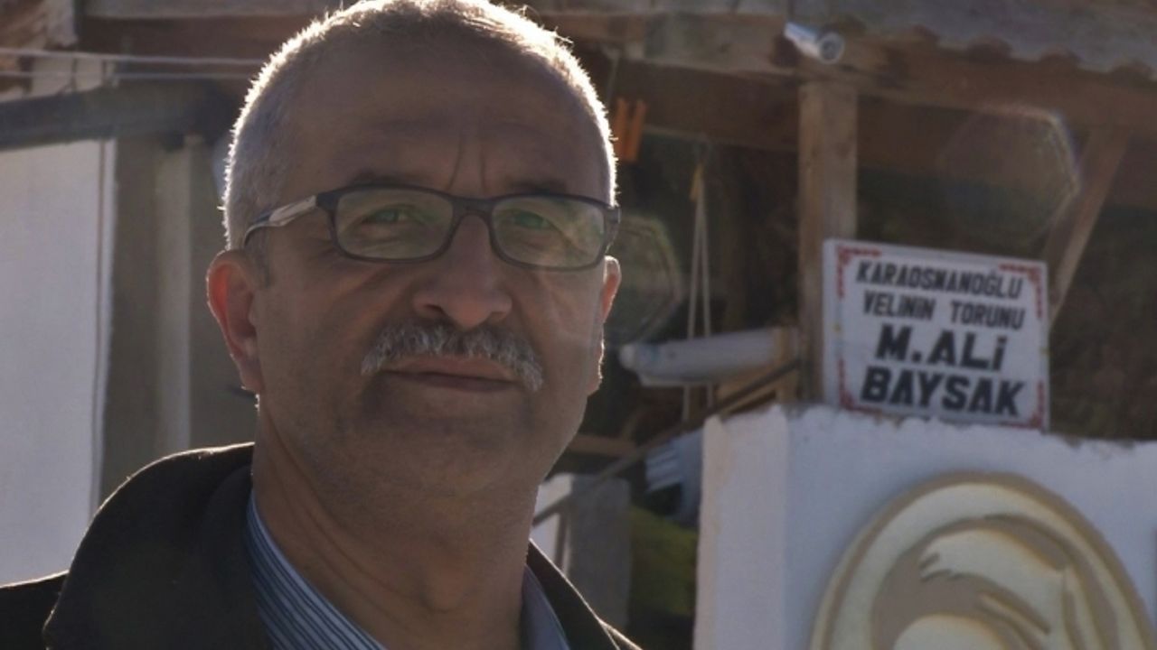 Her gün kendi mezar taşını görüyor