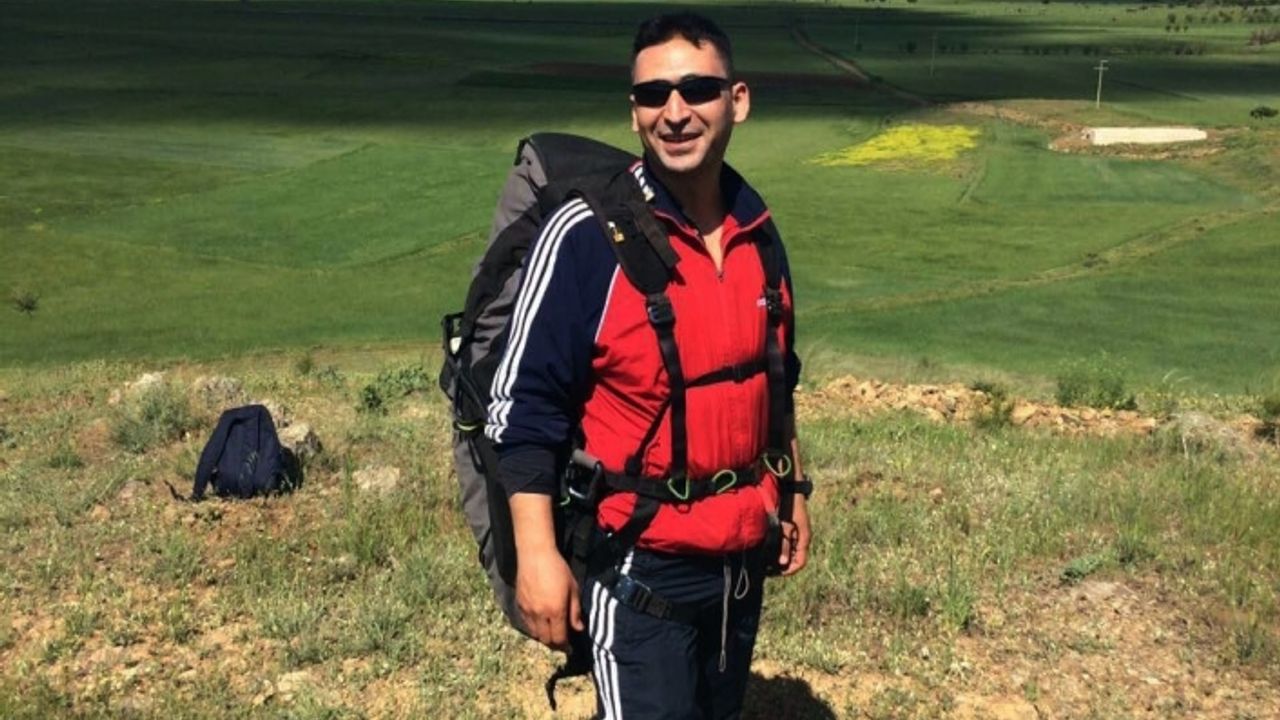 Eğitim uçuşu yapan astsubay hayatını kaybetti