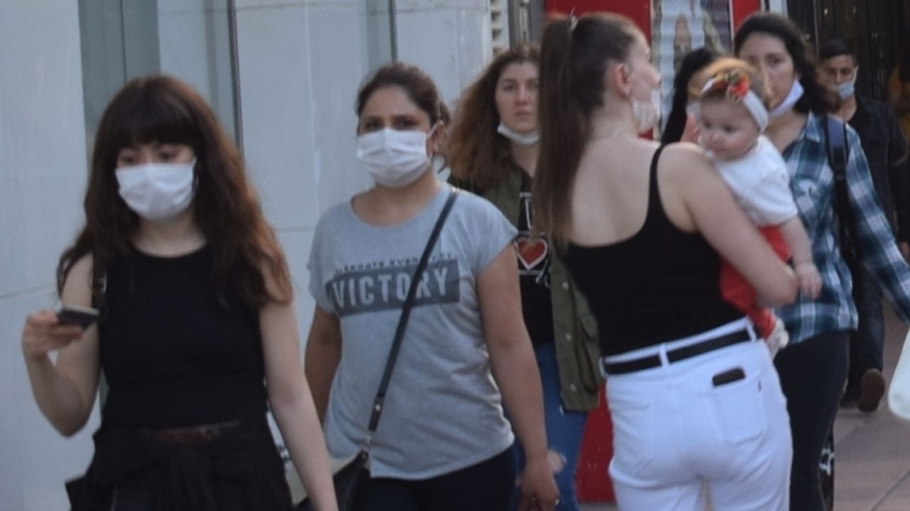 İstanbul'da maske takmak zorunlu oldu