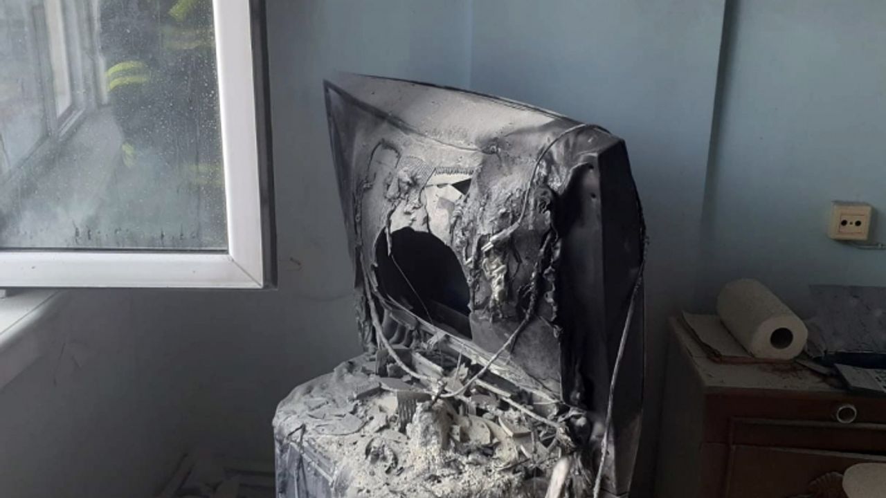 Yanan televizyonu son anda fark etti
