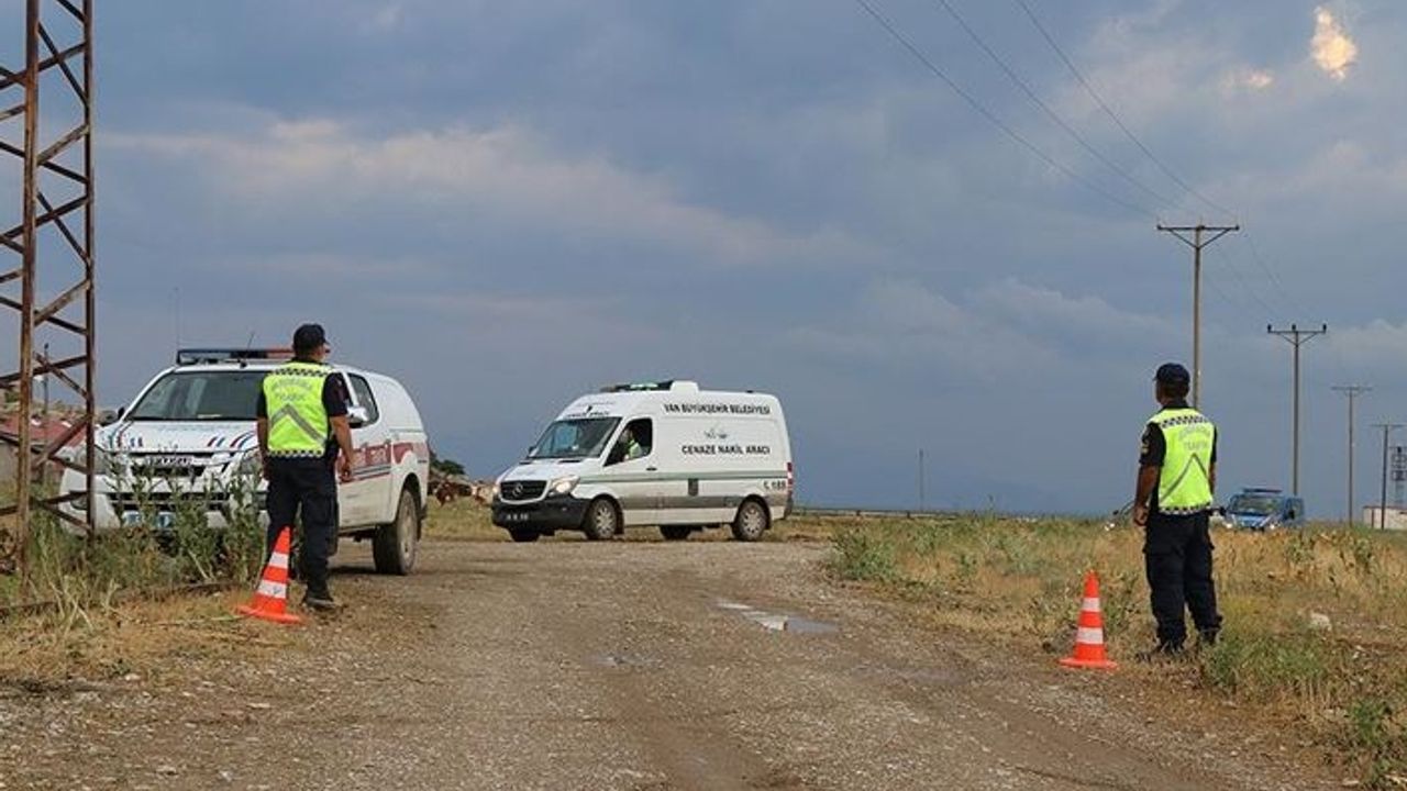 Van Gölü'nde 5 kişinin cesedi bulundu