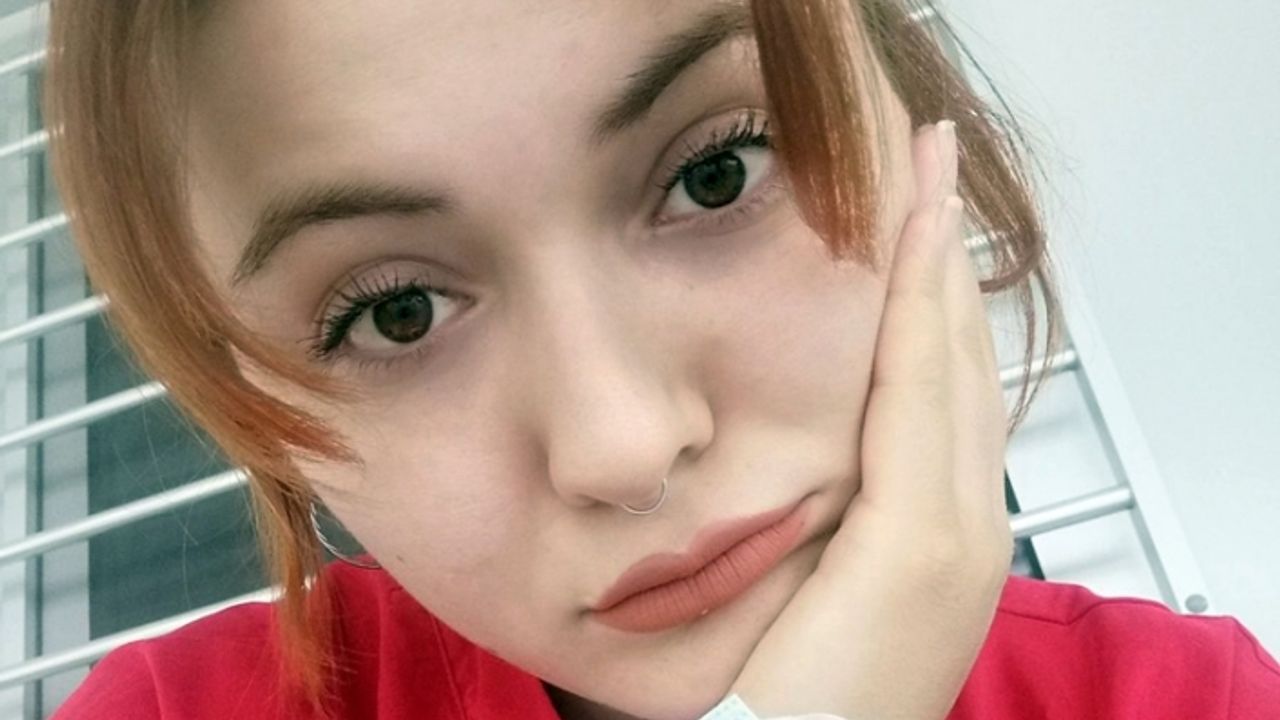Bu kız bugün 224 kişiye aşı yaptı
