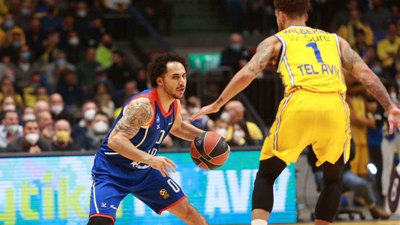 Anadolu Efes 8 galibiyete ulaştı