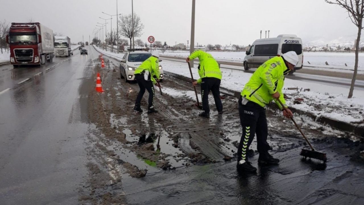 Polis ekipleri de devreye girdi