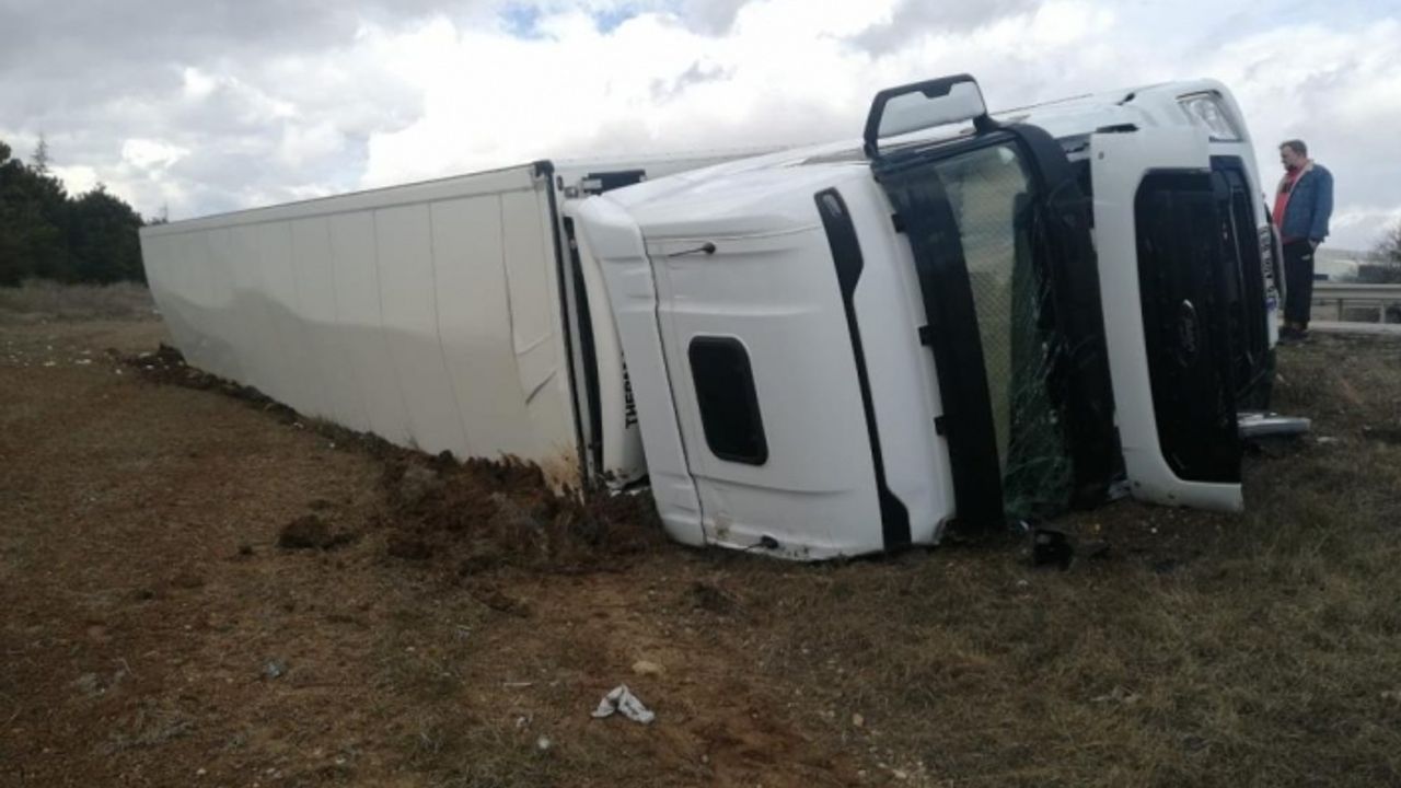 Eskişehir'de TIR kazası
