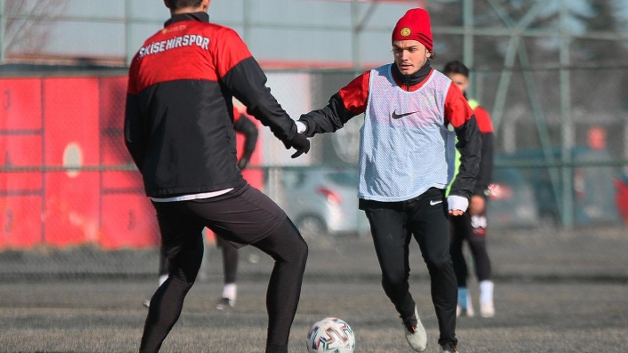 Es-Es'te ikinci yarı hazırlıkları sürüyor