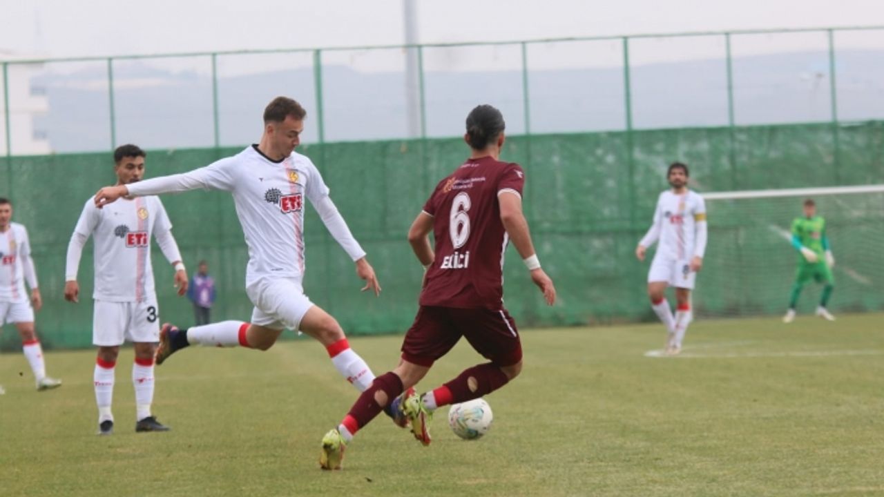 RAKİP KÖTÜ BİZ DAHA KÖTÜYÜZ; 2-2