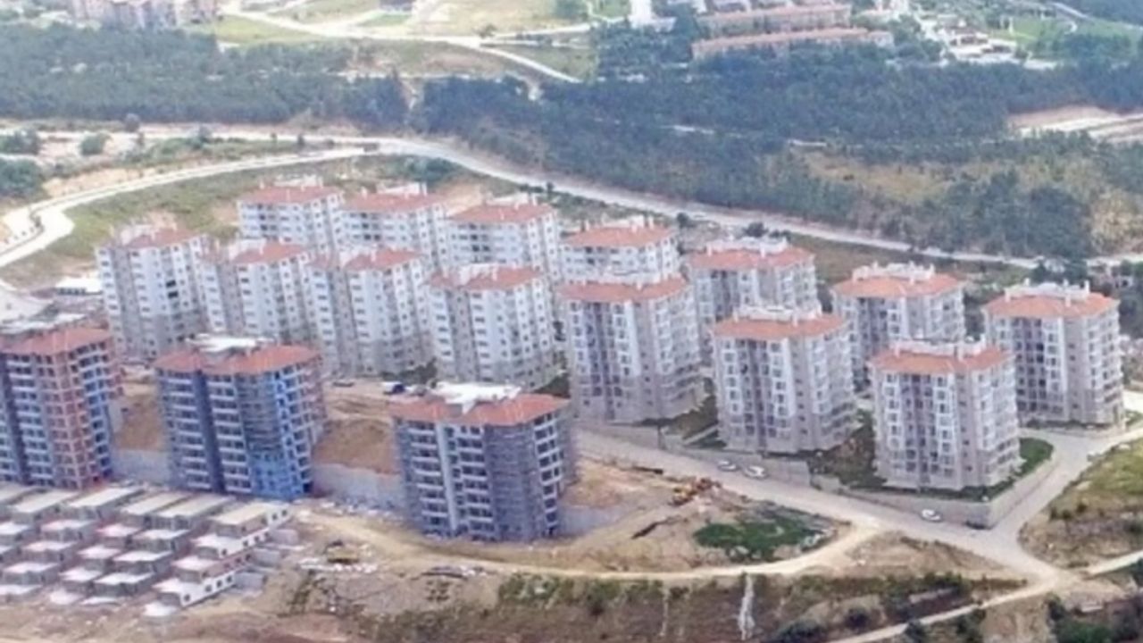 Başkan Acar'dan Kazım Kurt'a eleştiri