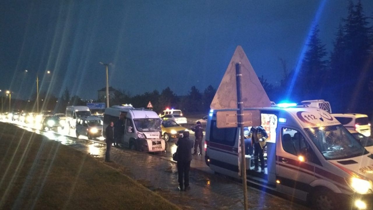 Eskişehir'de trafik kazası: 4 yaralı