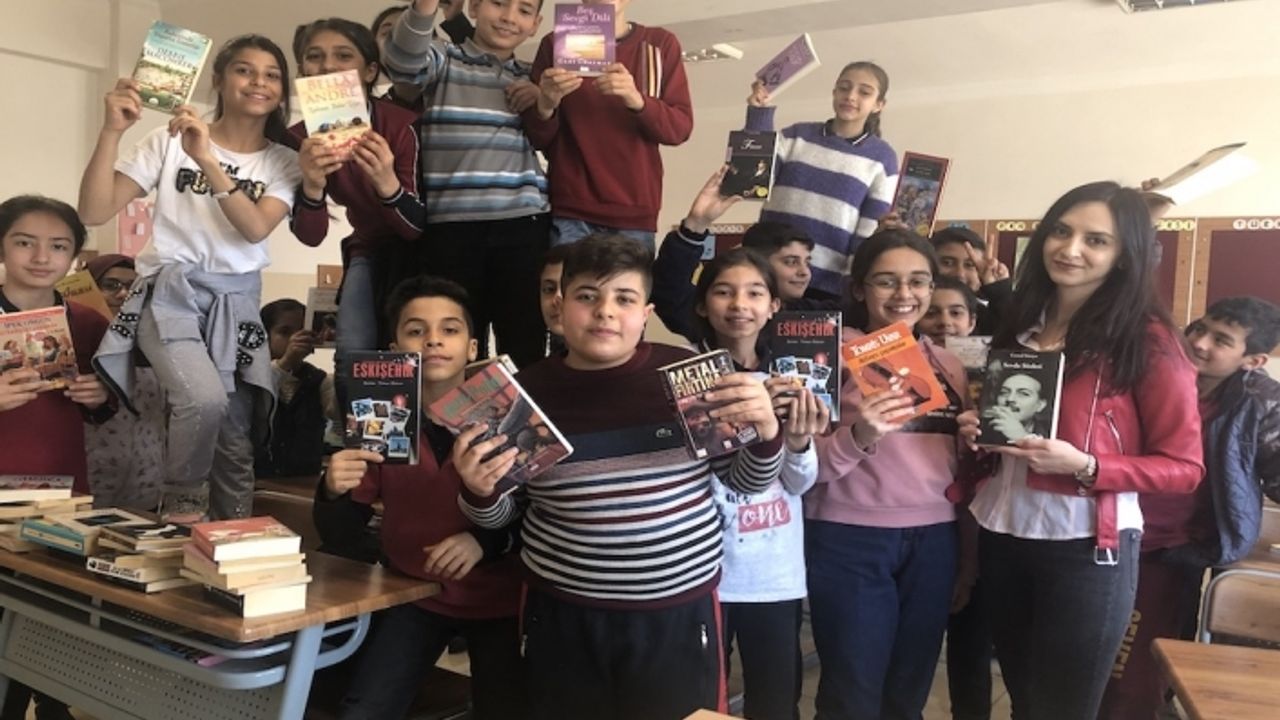 ESMEK'in projesiyle Türkiye'nin dört bir yanına kitap ulaştırın!