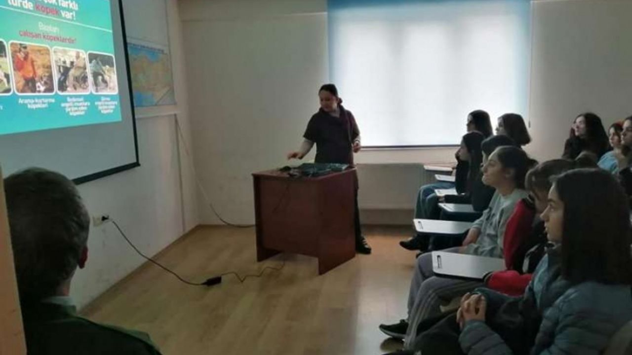 Geçici Hayvan Bakımevi öğrenci misafirlerini ağırladı