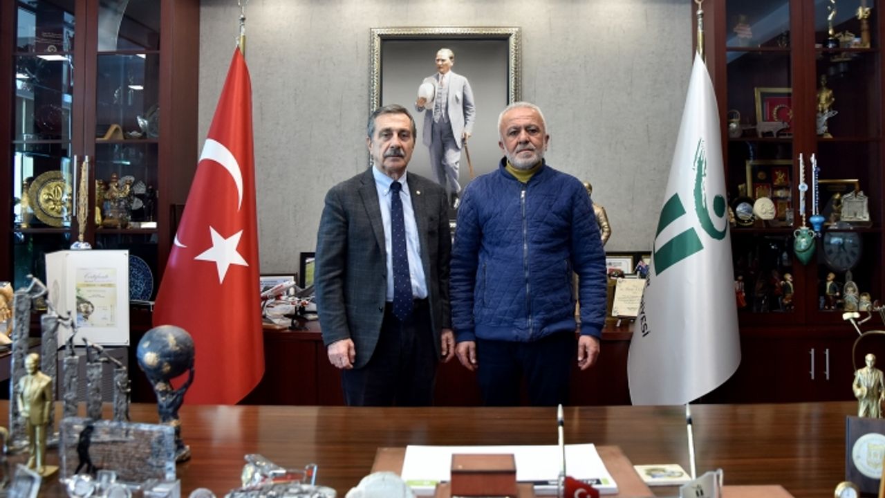 Depremzede yakınından Başkan Ataç'a teşekkür ziyareti