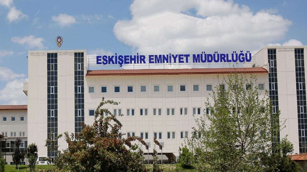 Dolandırıcıların yeni kılıfı deprem yardımı oldu! Bu mesajlara itibar etmeyin!