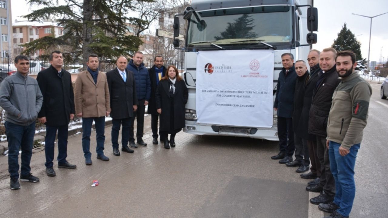 Eskişehir Milli Eğitim Müdürlüğü 3 tır yardım malzemesi gönderdi