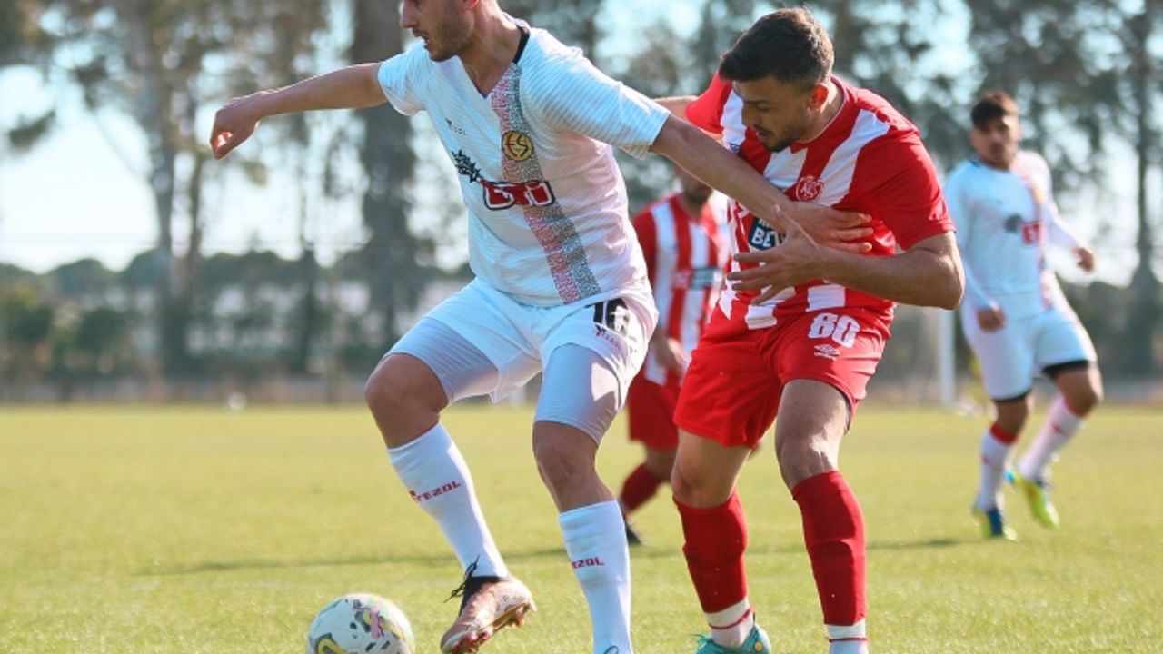 Eskişehirspor Antalya'da hazırlık maçlarını sürdürüyor
