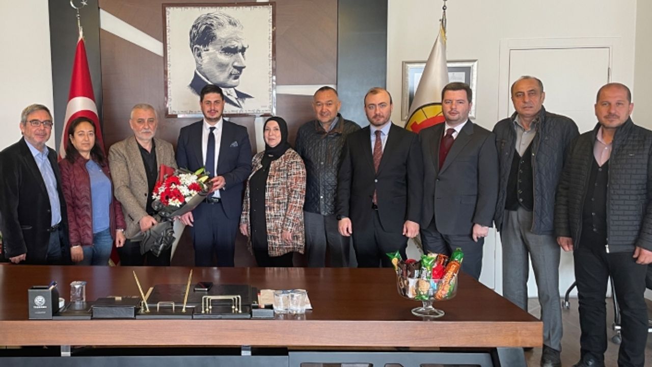 AK Parti Tepebaşı Belediyesi meclis üyelerinden Es Es'e ziyaret