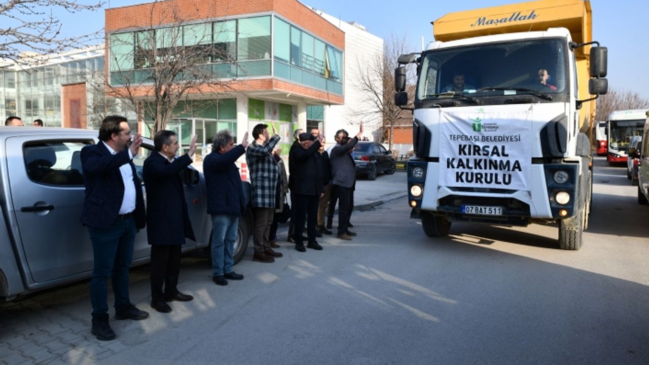 Depremzede çiftçilere yem destekleri yola çıktı