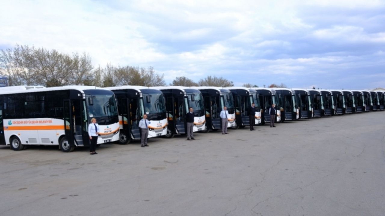 Büyükşehir'in ulaşım filosuna 18 yeni otobüs