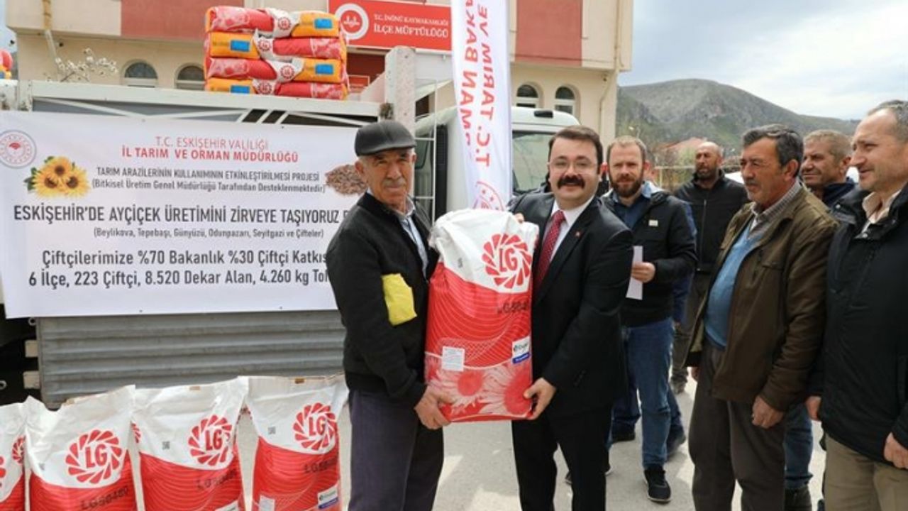 İnönü çiftçisine yüzde 70'i hibe ayçiçek tohumu desteği
