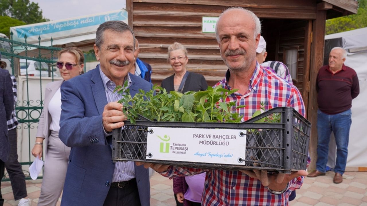 13 bin fide toprakla buluşmak için dağıtıldı