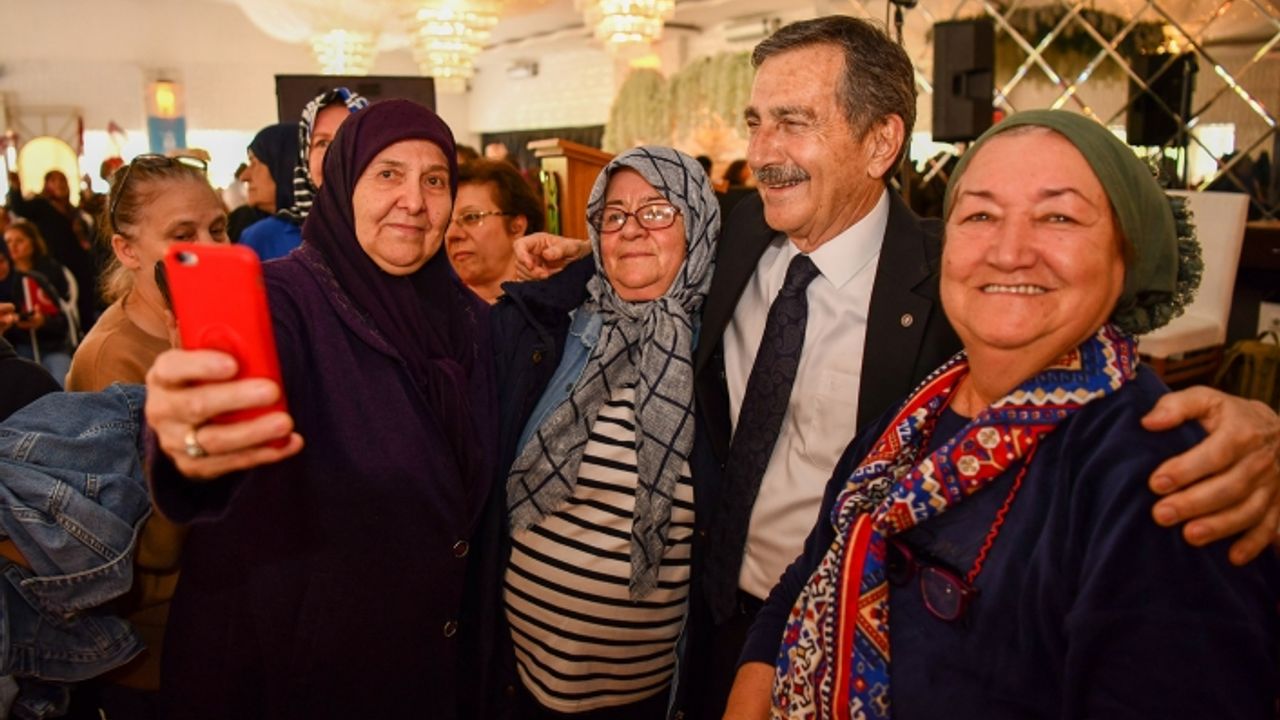2 bin 400 kadın Anneler Günü etkinliğindebir araya geldi
