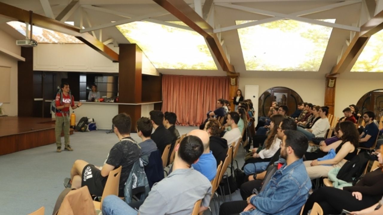 Gençlere Doğa Sporları ve Kampçılık Eğitimi