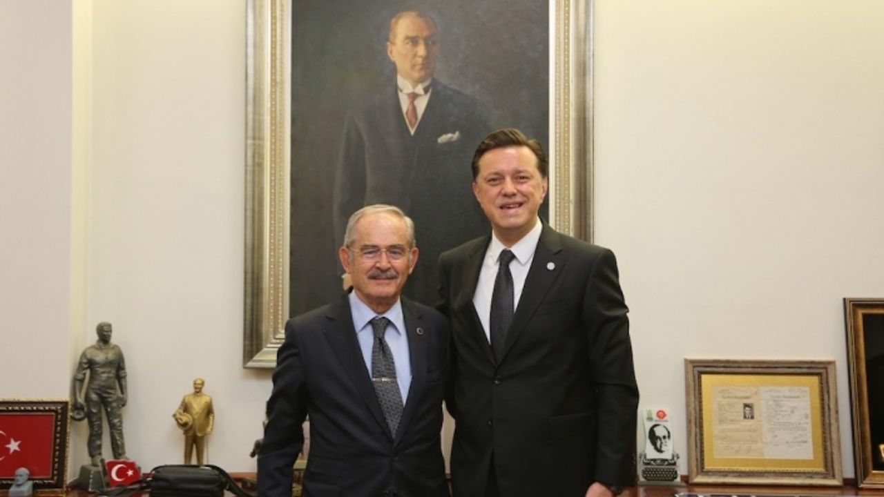 Hatipoğlu'ndan Başkan Büyükerşen'e ziyaret