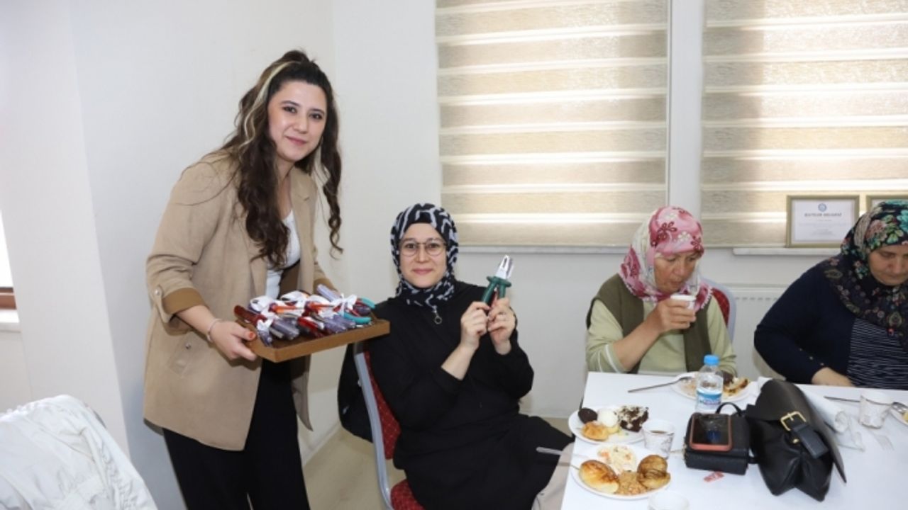 Mihalıççık'ta kadınlara tamirat kursu verildi