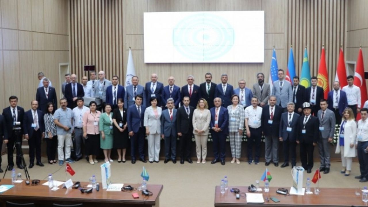 Rektör Erdal Semerkant'taki özel toplantıya katıldı