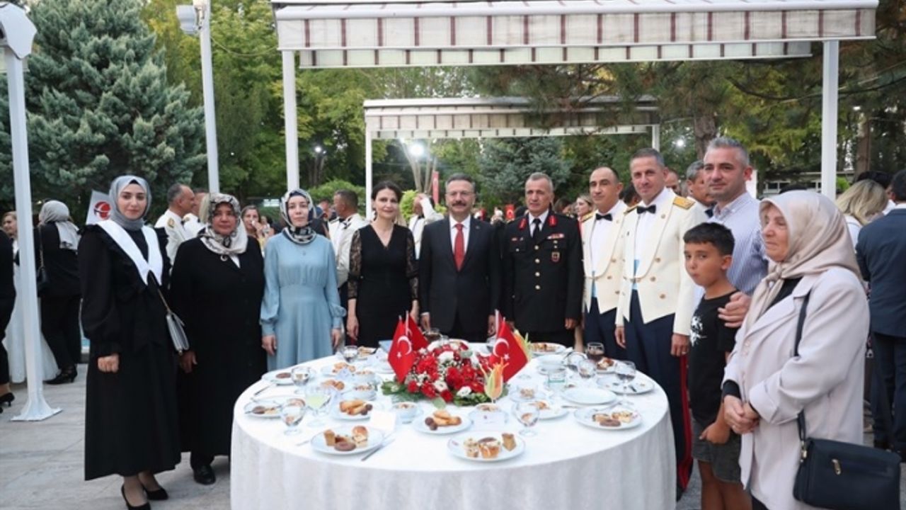 Eskişehir Valiliği 30 Ağustos Kabul Töreni düzenledi