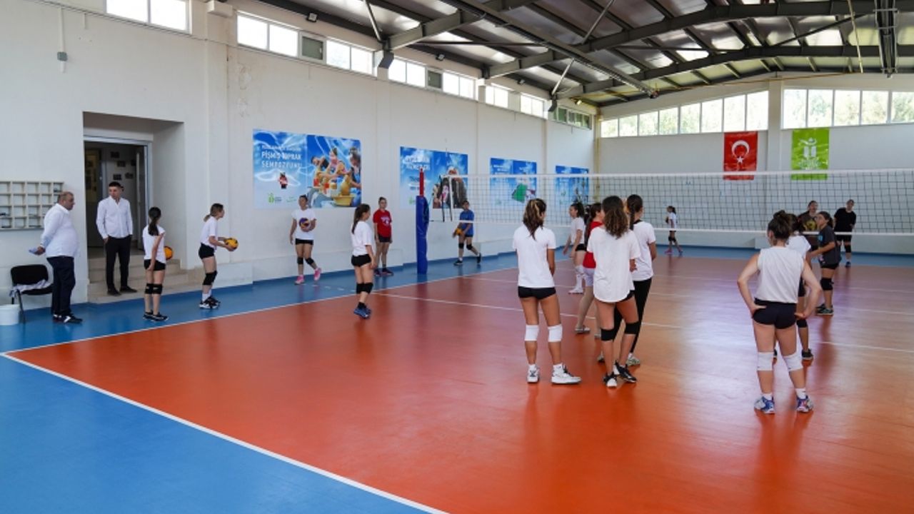 Tepebaşı Kız Voleybol Takımı yeni sezona hazırlanıyor