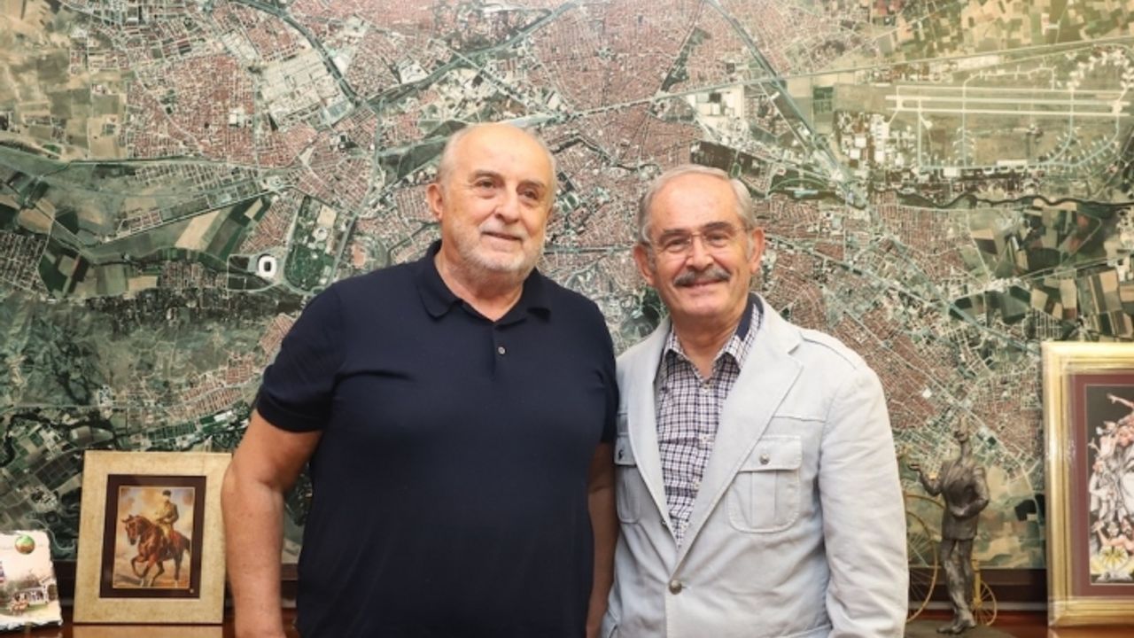 Avni Ongurlar'dan Büyükerşen'e ziyaret