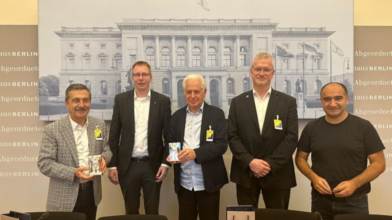 Başkan Ataç Berlin'de Tepebaşı'nın çalışmalarını anlattı