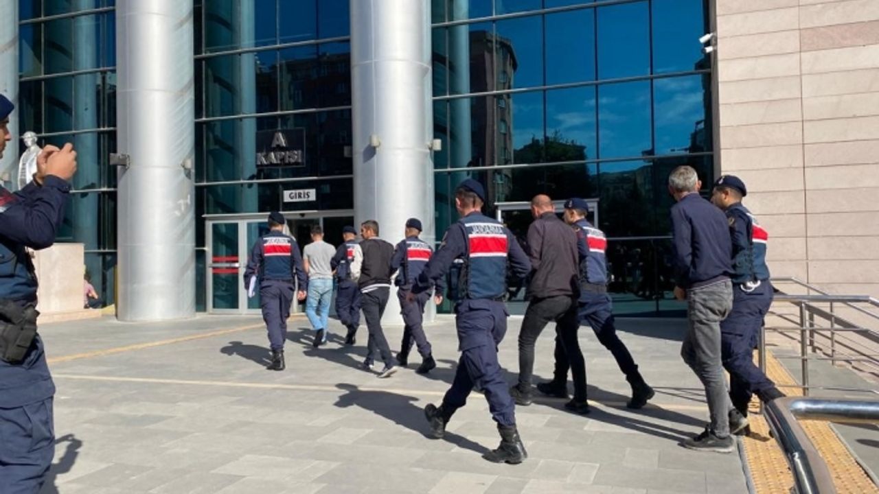 Eskişehir'de çaldıkları kabloları Kütahya'da satan hırsızlar tutuklandı