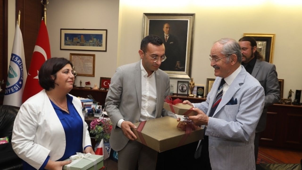 Kardeş şehir Frankfurt'tan Yılmaz Büyükerşen ziyareti